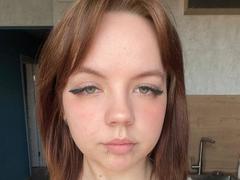 VelvetWhisper from xLoveCam