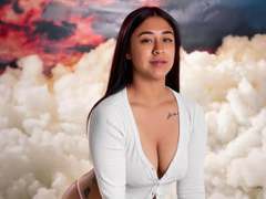 ElenaRed - female with black hair and  big tits webcam at xLoveCam