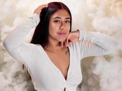 ElenaRed - female with black hair and  big tits webcam at xLoveCam