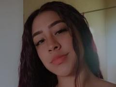 ElenaRed - female with black hair and  big tits webcam at xLoveCam