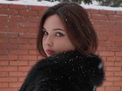 VenettaBershadsky - female with black hair webcam at xLoveCam