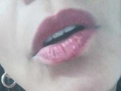 VenusChaud - female with black hair and  small tits webcam at xLoveCam