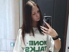 VenusTorpey - female with brown hair webcam at xLoveCam