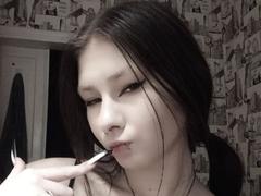 VenusTorpey - female with brown hair webcam at xLoveCam