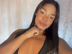 VenusWilly from xLoveCam