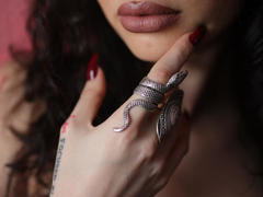 IcyGoddess - female with black hair and  big tits webcam at LiveJasmin