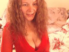 Venusya - female with red hair webcam at xLoveCam