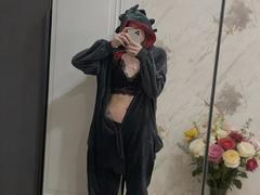 VeolaVanhoecke - female webcam at xLoveCam