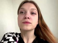 VeraBrabazon - blond female webcam at xLoveCam