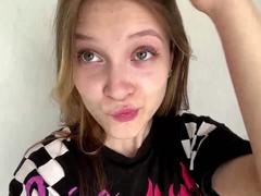 VeraBrabazon - blond female webcam at xLoveCam