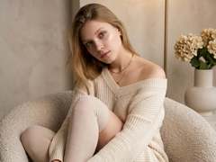 VeraBrabazon - blond female webcam at xLoveCam