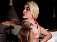 VeroHands - female with black hair and  big tits webcam at xLoveCam