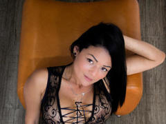 VeronicSaenz - female with black hair and  big tits webcam at xLoveCam