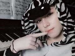 VeronicaAskwith from xLoveCam