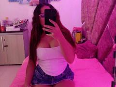 VeronicaBellerose - female with red hair and  big tits webcam at xLoveCam