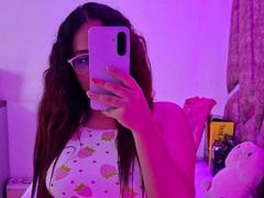 VeronicaBellerose - female with red hair and  big tits webcam at xLoveCam