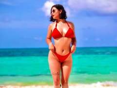 VeronicaFire - female with black hair and  big tits webcam at xLoveCam