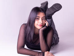 VeronicaJhons - female with black hair webcam at LiveJasmin