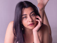 VeronicaJhons - female with black hair webcam at LiveJasmin