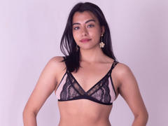 VeronicaJhons - female with black hair webcam at LiveJasmin