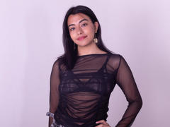 VeronicaJhons - female with black hair webcam at LiveJasmin