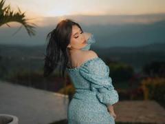 JuliDiaz - female with black hair and  small tits webcam at ImLive