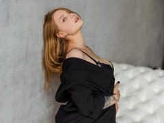 VeronicaWatts - blond female with  big tits webcam at xLoveCam