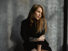 VeronicaWatts - blond female with  big tits webcam at xLoveCam