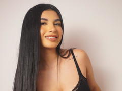 VeronicaaJoness - female with black hair webcam at xLoveCam
