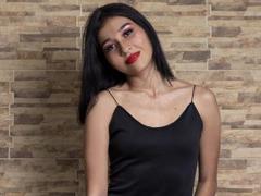VeronicaGarciaXXX - female with black hair webcam at ImLive