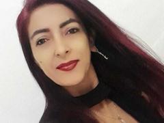 RosieFoxx - female with black hair webcam at xLoveCam