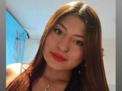 VeronikaLara - female with brown hair webcam at xLoveCam
