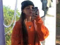 VertieTllo - female with brown hair webcam at xLoveCam