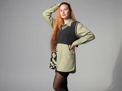 VertieTllo - female with brown hair webcam at xLoveCam