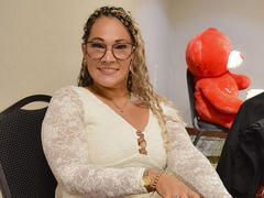 ViancaCastellanos - blond female with  big tits webcam at xLoveCam