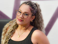ViancaCastellanos - blond female with  big tits webcam at xLoveCam