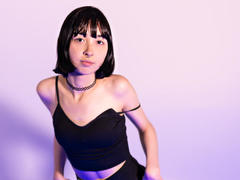 Vickmoon - female with brown hair and  big tits webcam at StripChat