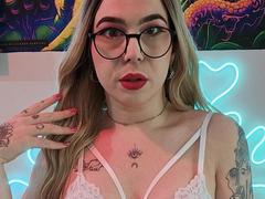 VickSexy from xLoveCam