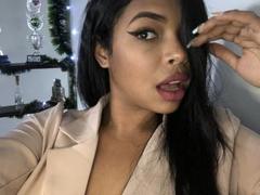 VickySquirty from xLoveCam