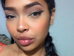 VickySquirty - female with black hair and  small tits webcam at xLoveCam