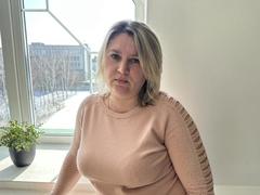 VickyRobins - blond female with  big tits webcam at xLoveCam