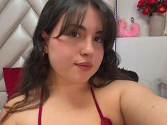 VicluX - female with brown hair and  big tits webcam at xLoveCam