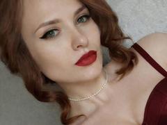 VictoriaClifford - female with brown hair and  big tits webcam at LiveJasmin