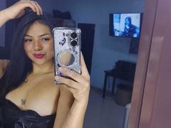 VictoriaAlvarez - female with black hair webcam at xLoveCam