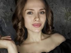 VictoriaClifford - female with brown hair and  big tits webcam at LiveJasmin