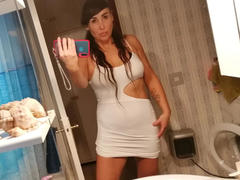 VictoriaFoxx-hot - female with black hair webcam at xLoveCam