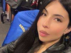 VictoriaGiulias - female with black hair webcam at xLoveCam