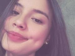 VictoriaKyros from xLoveCam