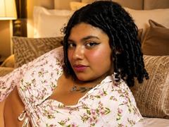 VictoriaLands - female with black hair webcam at xLoveCam
