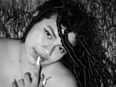 VictoriaLands - female with black hair webcam at xLoveCam